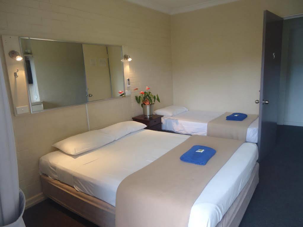 Kingsford Riverside Inn Brisbane Exterior photo